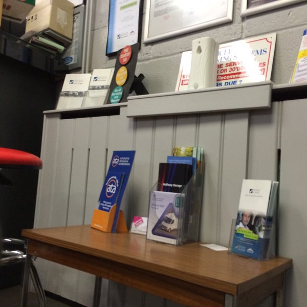 Halfway Garage Thatcham, West Berkshire