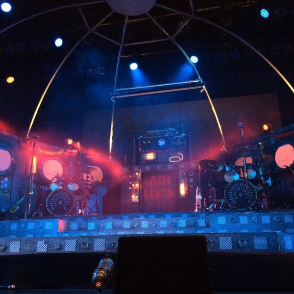 Foto tomada en Queen&#39;s Theatre  por Steve K. el 11/7/2014