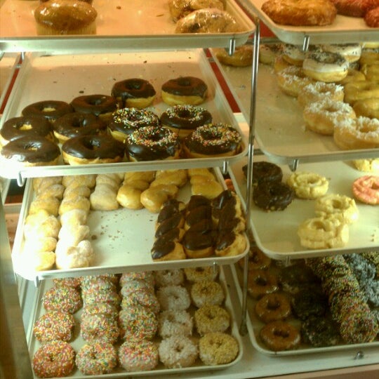 Photo taken at Winchell&#39;s Donuts by Shawn F. on 11/1/2012