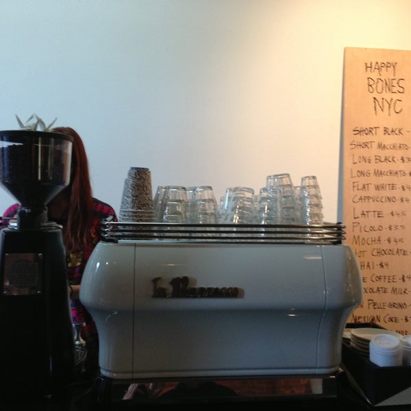 2/14/2013にtimoni w.がHappy Bones Coffeeで撮った写真