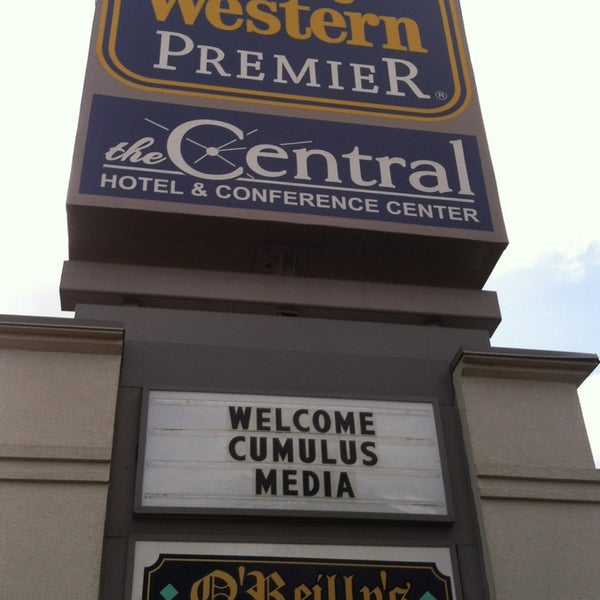 Foto tirada no(a) Best Western Premier The Central Hotel &amp; Conference Center por Alexander P. em 3/27/2013