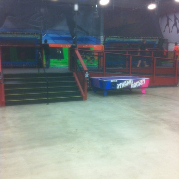 Photo taken at Elevated Sportz Ultimate Trampoline Park &amp; Event Center by Gary S. on 3/10/2013