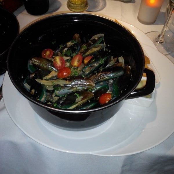 Foto scattata a La Paillote French and Thai Restaurant da Александра К. il 5/15/2014