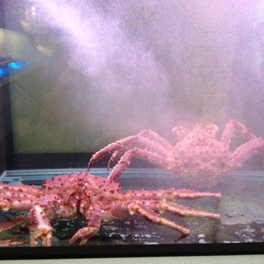Foto diambil di Seafoodbar &quot;Рыба и Крабы&quot; oleh Be-be pada 12/2/2012