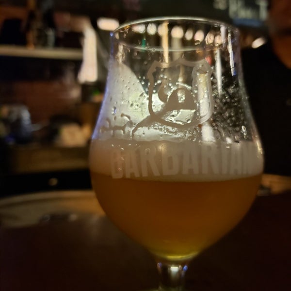 Foto diambil di BarBarian oleh BeerExperience B. pada 4/22/2019