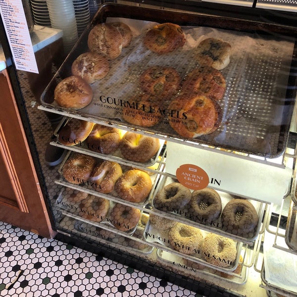 Noah's Bagels Bagel Shop