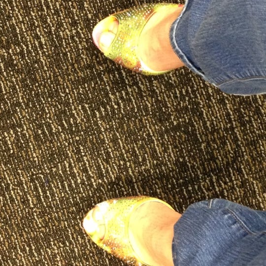 Shoe Dept Encore Waterford, CT