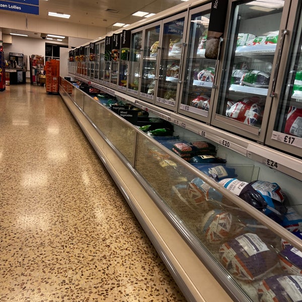 Tesco Extra Dundee'de Süpermarket