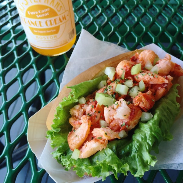 Decent lobster roll. Could do with some mayo or a splash of lemon.