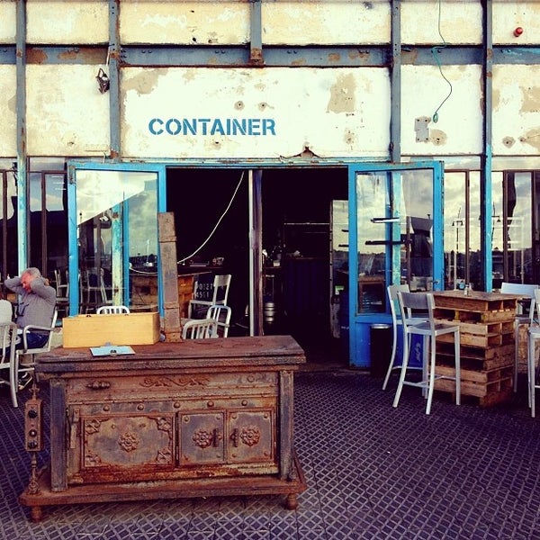 2/16/2014 tarihinde Olya G.ziyaretçi tarafından Container'de çekilen fotoğraf