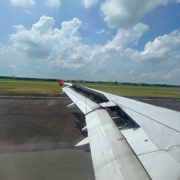 4/26/2023にManuがクアラナム国際空港 (KNO)で撮った写真