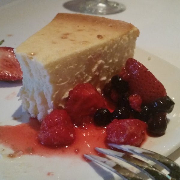 Real New York style cheesecake at a New York institution (in LA)
