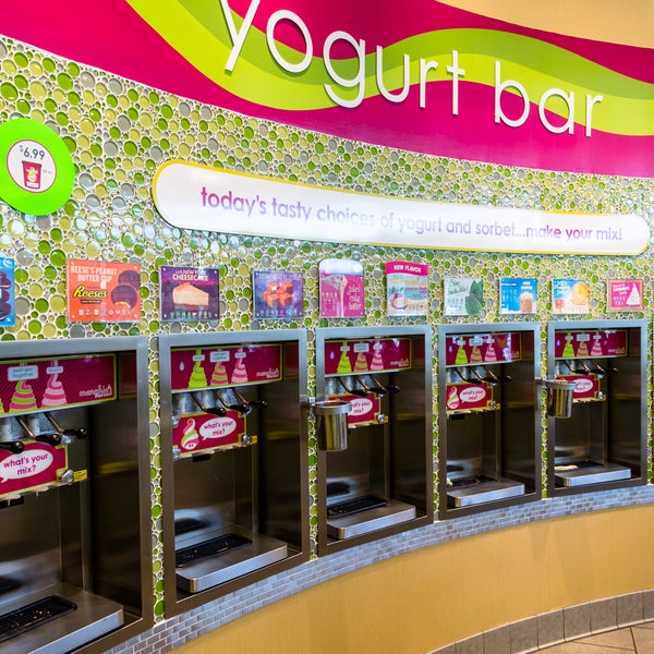 6/28/2017에 Menchie&#39;s Frozen Yogurt - University Town Center님이 Menchie&#39;s Frozen Yogurt - University Town Center에서 찍은 사진