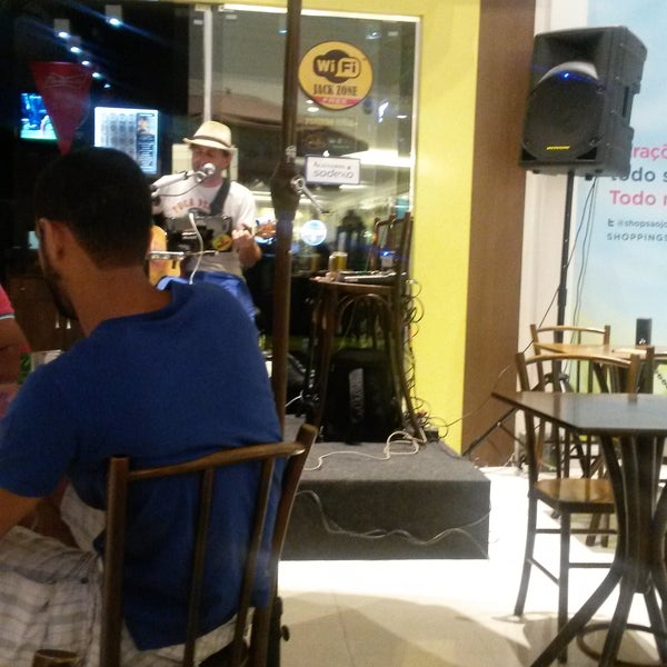 Live music on Sundays, decent food and regular prices. One of the very few options SJDP has at night.