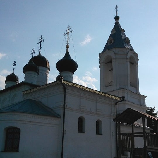 Храм Воскресения Словущего в селе Колычево