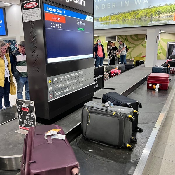 Baggage claim 2 Baggage Claim