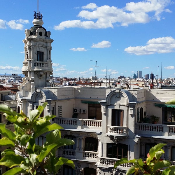 La terraza esta muy bien para tomar unas copas nocturnas