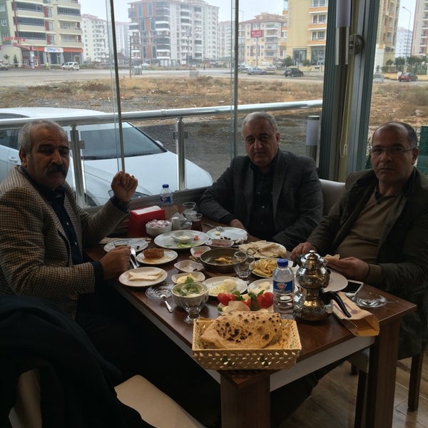 Foto tomada en Çilesiz Kahvalti Salonu  por Murat Ö. el 12/4/2014
