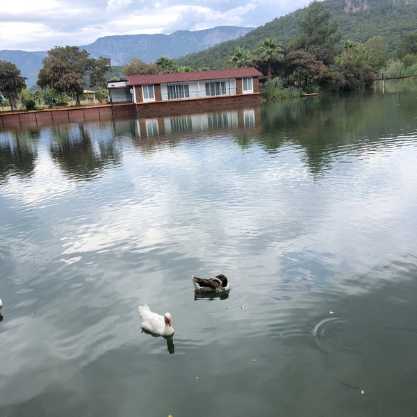 6/13/2020 tarihinde Fatih A.ziyaretçi tarafından Saklı Göl Restaurant &amp; Nature Club'de çekilen fotoğraf