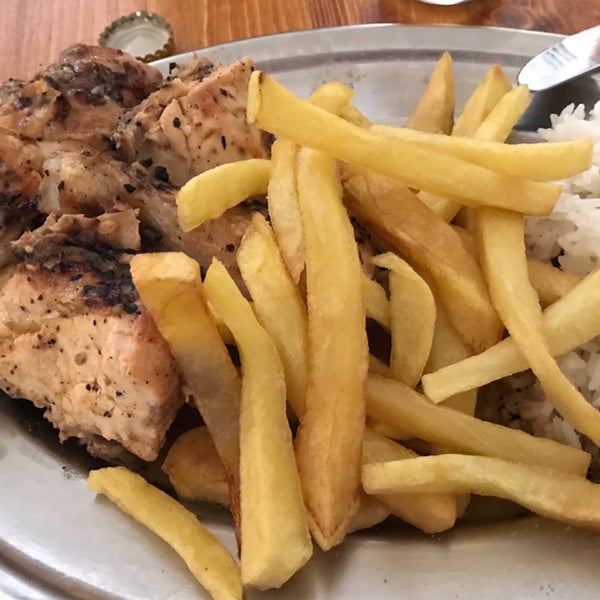 4/19/2019 tarihinde Santi M.ziyaretçi tarafından Restaurante Cantinho do Aziz'de çekilen fotoğraf