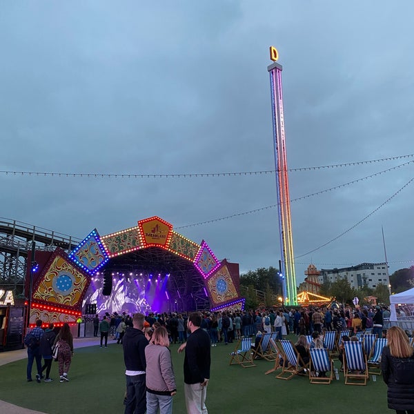 Fun place to visit in the day time as a fairground, check out what gigs there are and enjoy it after dark. Beer/wine is terrible but the vegan food shed was delicious.