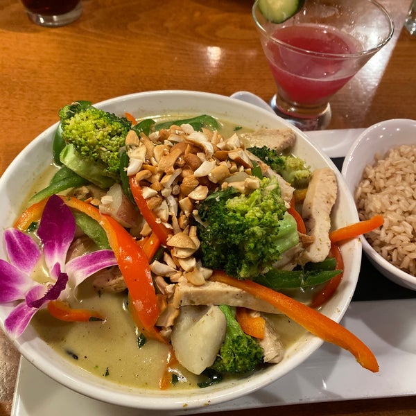 12/18/2019 tarihinde Jessica B.ziyaretçi tarafından Stir Fry Cafe: Asian, Sushi &amp; Thai Cuisine, Kingsport'de çekilen fotoğraf