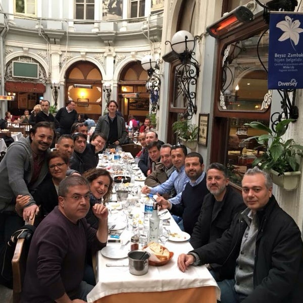 Foto diambil di Seviç Restoran oleh Basak C. pada 12/6/2015