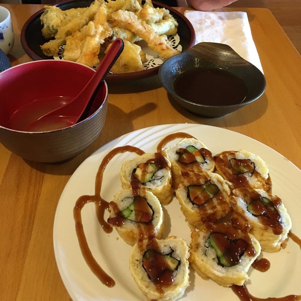 Foto scattata a Cha-Ya Vegetarian Japanese Restaurant da Dayee il 1/20/2018