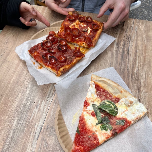 4/5/2024にDayeeがPrince Street Pizzaで撮った写真