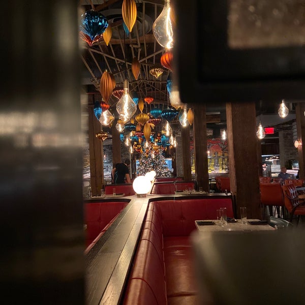 12/11/2019 tarihinde Dayeeziyaretçi tarafından SUGARCANE raw bar grill'de çekilen fotoğraf