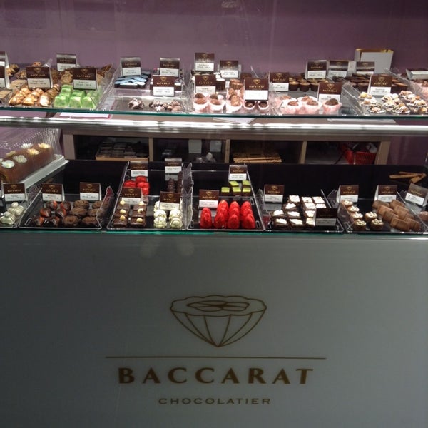 Магазин баккара. Шоколадные бутики Baccarat СПБ. Шоколадные бутики Baccarat Гранд каньон. Бакарат шоколад. Baccarat мотоцикл шоколад.