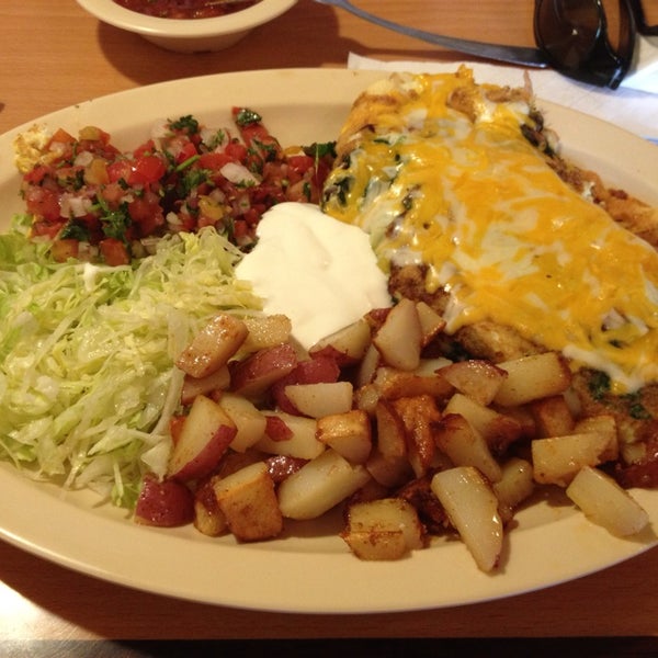 Photo taken at Albert&#39;s Fresh Mexican Food by San Diego Real Estate T. on 10/12/2013