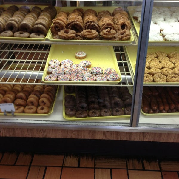 Photos at Bill's Donut Shop 75 tips