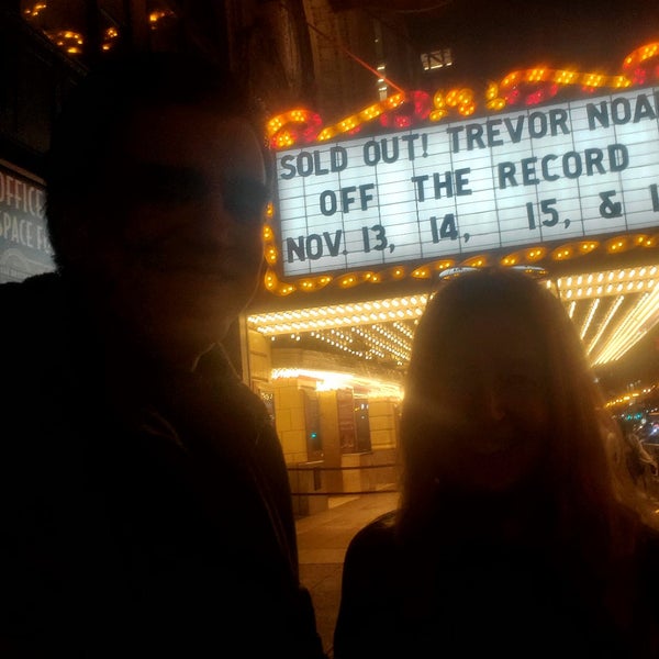 Foto tirada no(a) The Chicago Theatre por jonas em 11/17/2023