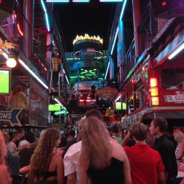 El Squid Roe - Night Club in Cabo San Lucas