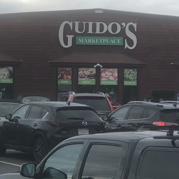 Photo taken at Guido&#39;s Fresh Marketplace by Justin O. on 11/14/2020