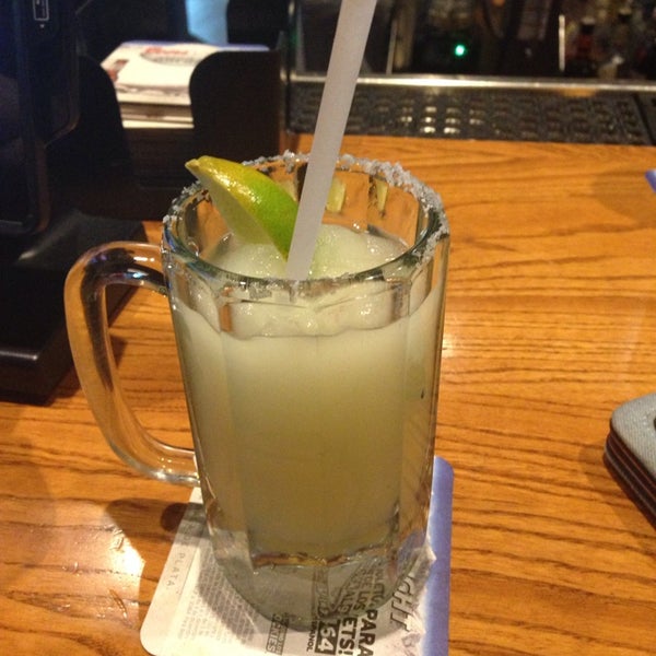 Photo taken at Chili&#39;s Grill &amp; Bar by Jeannette W. on 2/1/2014