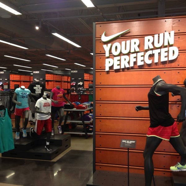 nike outlet in cypress