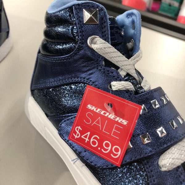 Skechers factory womens silver sale
