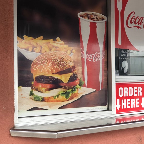 Queen's Burgers Pacoima, CA