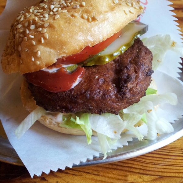 Foto scattata a Yellow Sunshine Burger da DerBär @. il 5/9/2014