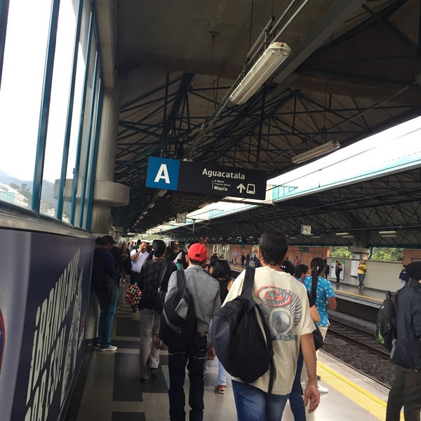 METRO Estación Aguacatala Estación de metro en Santa María de Los