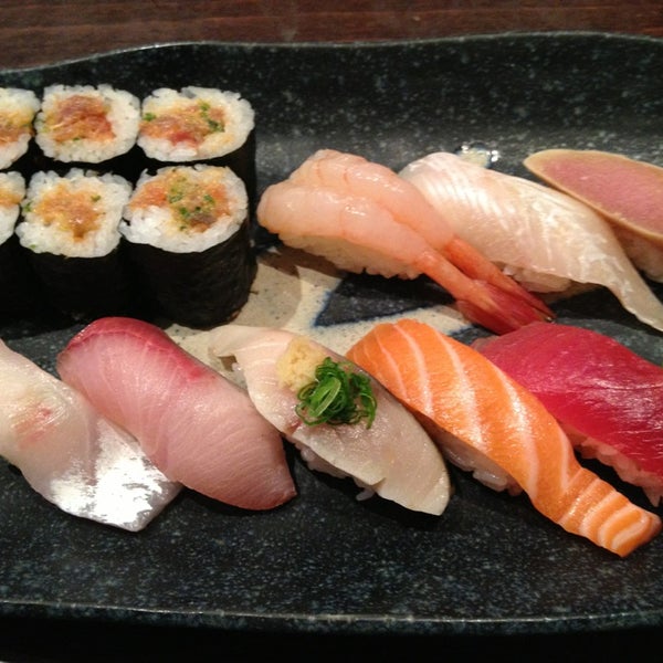 2/22/2013にBonがNagomi Sushiで撮った写真