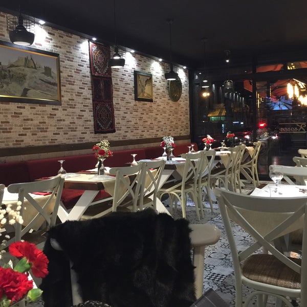 Foto tirada no(a) Kroren Restaurant por Bedia em 1/5/2019