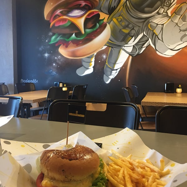 11/16/2017 tarihinde Daghan E.ziyaretçi tarafından Burger Attack'de çekilen fotoğraf