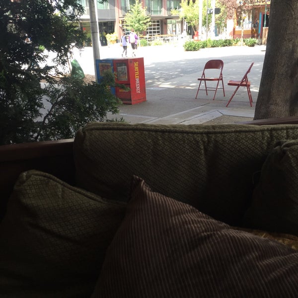 9/3/2015 tarihinde Angie C.ziyaretçi tarafından Bedlam Coffee'de çekilen fotoğraf