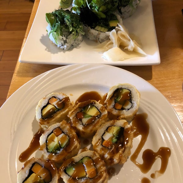 Foto scattata a Cha-Ya Vegetarian Japanese Restaurant da Wendy L. il 6/10/2018