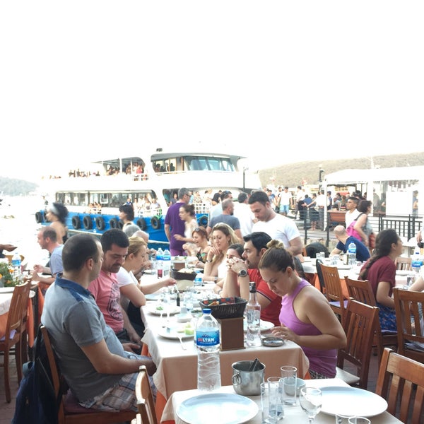 7/8/2017에 Akın ❤.님이 Çardak Restaurant에서 찍은 사진