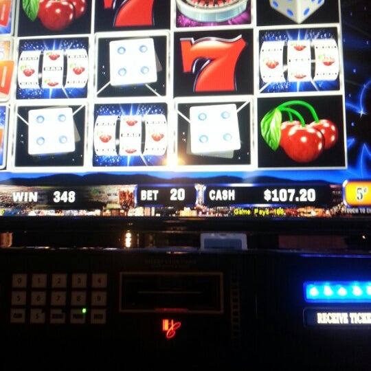 Photo taken at Hollywood Casino Perryville by Charles H. on 1/10/2013