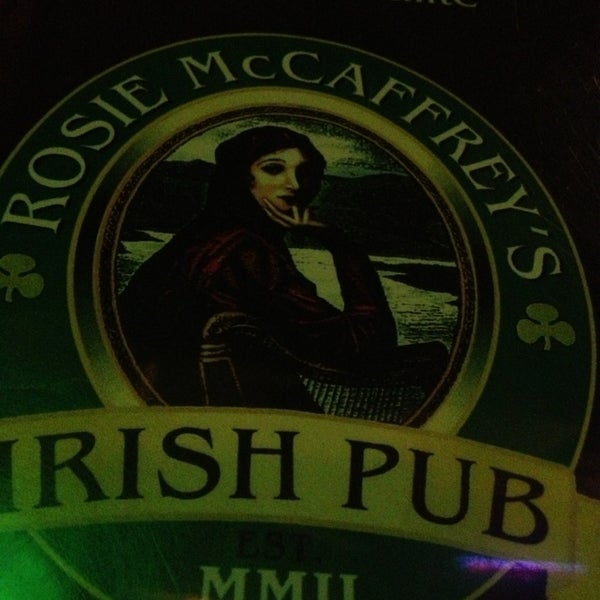 2/24/2013 tarihinde Adam B.ziyaretçi tarafından Rosie McCaffrey&#39;s Irish Pub'de çekilen fotoğraf